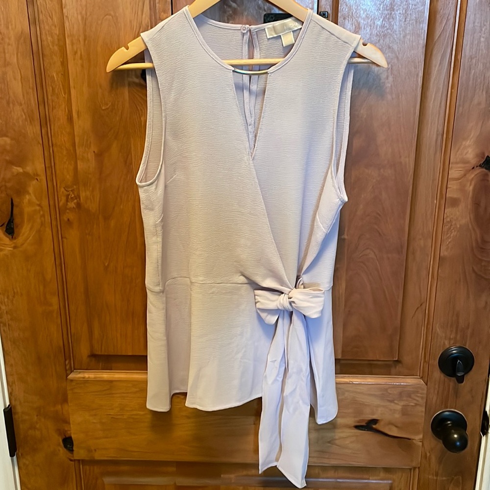 MICHAEL by Michael Kors bar neck cross over sleeveless top size M.